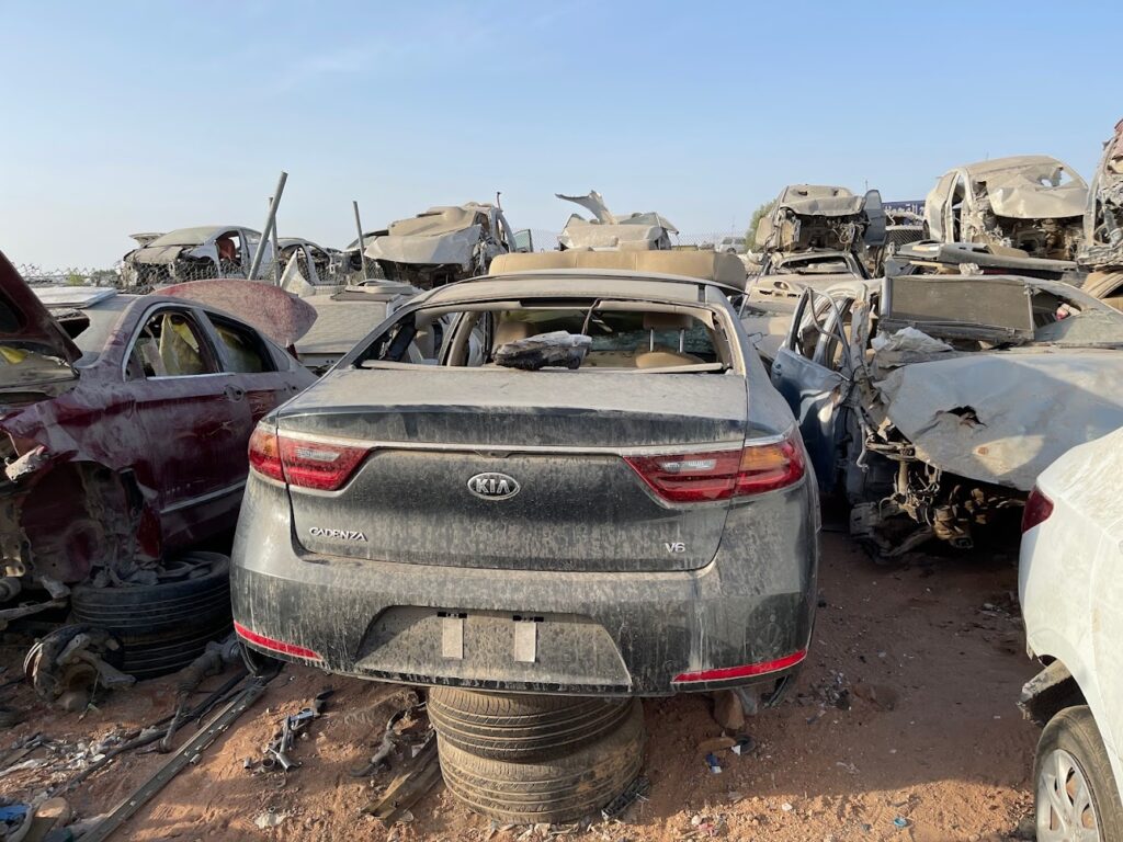 تشليح الترس الحر. تويوتا وكامري في جدة