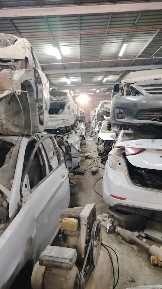 تشليح الامجاد لبيع قطع غيار السيارات المستعمله وشراء السيارات المصدومه في جدة