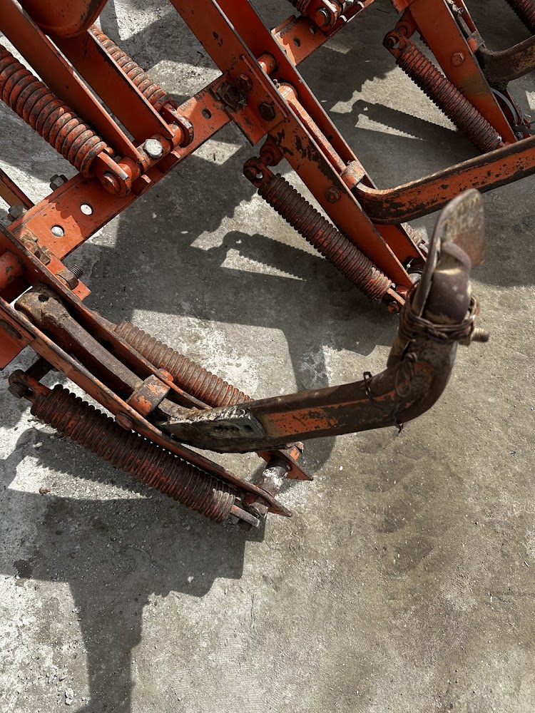 تشليح سمو الوطن لقطع غيار المستعمل بانواعها في خميس مشيط