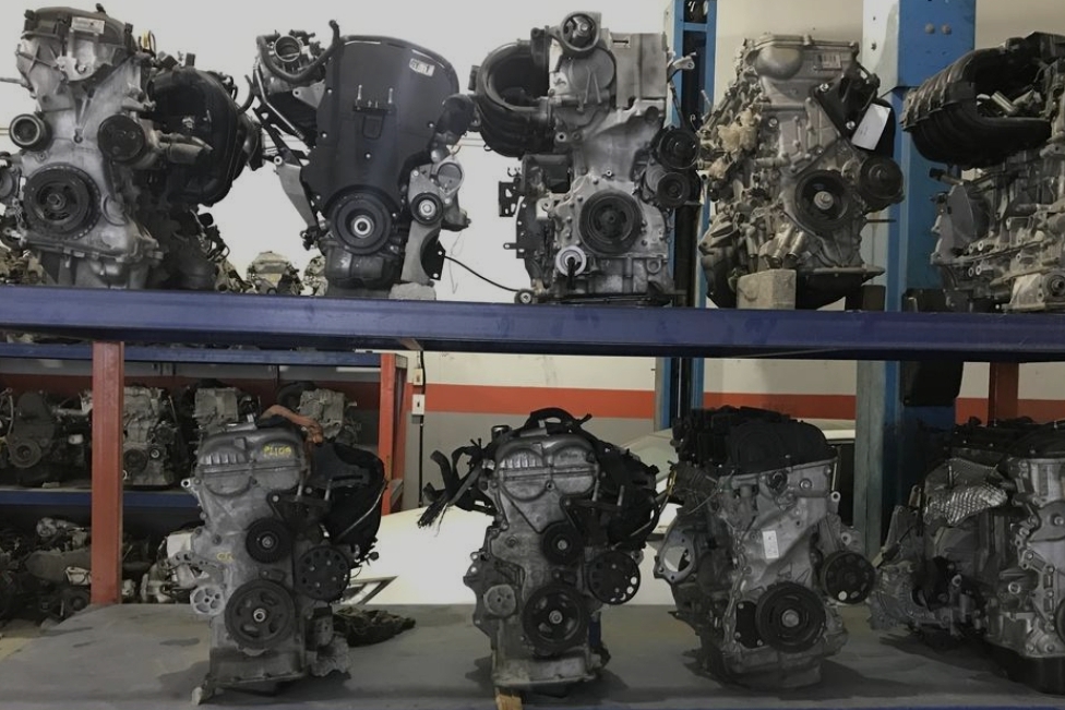 ركن المحرك لصيانة السيارات وبيع قطع الغيار المستعملة في صامطة