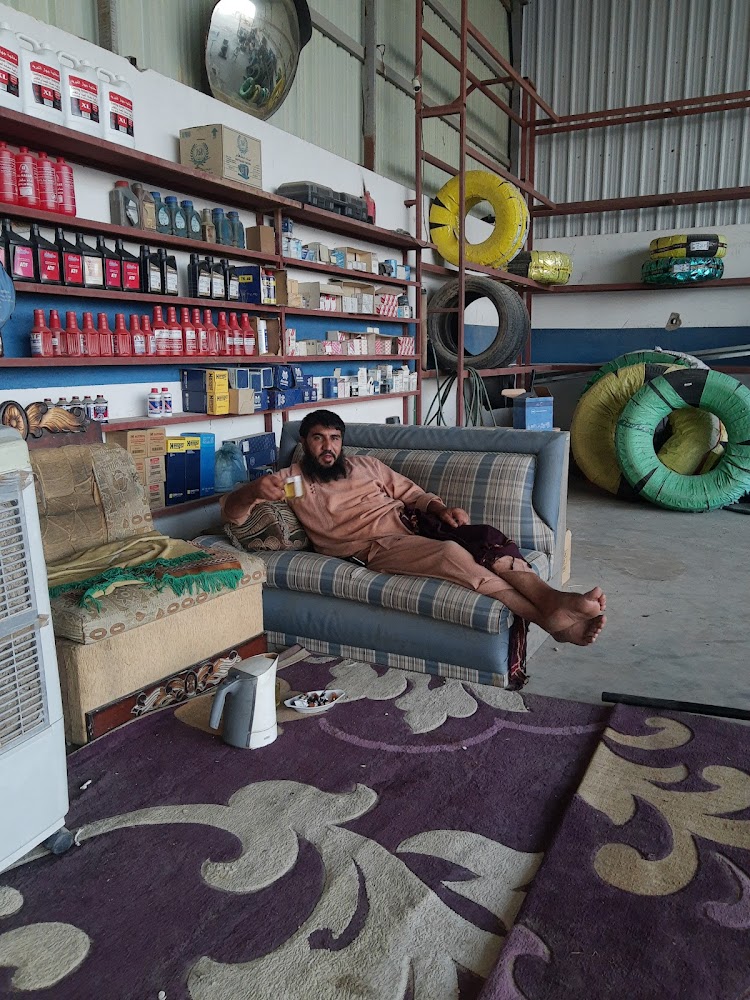 النایفیة بنشر وغیار زیت في الدوادمي