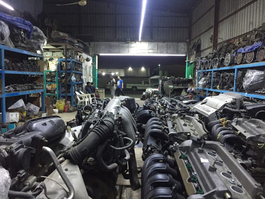 مركز هزاع لقطع الغيار المستعملة في الظهران