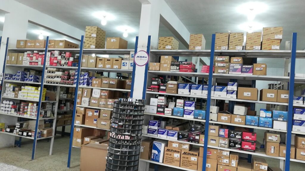 المفلح لقطع غيار السيارات اليابانية والامريكيه والكورية في عرعر