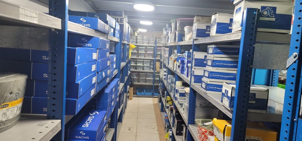 شركة جوهرة الوعد لبيع قطع غيار الشاحنات(ALWAD) في ينبع