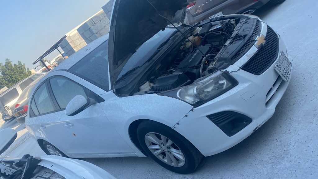 تشليح عبدالله العوهلي لبيع قطع الغيار المستعملة في الدمام