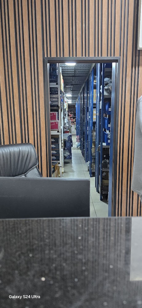 شركة مدرار الأولى لقطع غيار السيارات في العلا