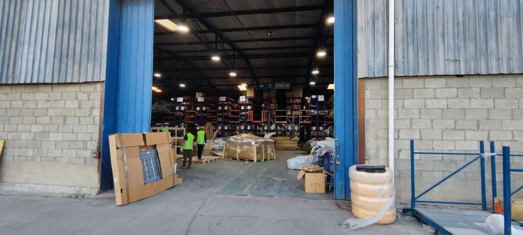 مستودع شانجان في الطرف