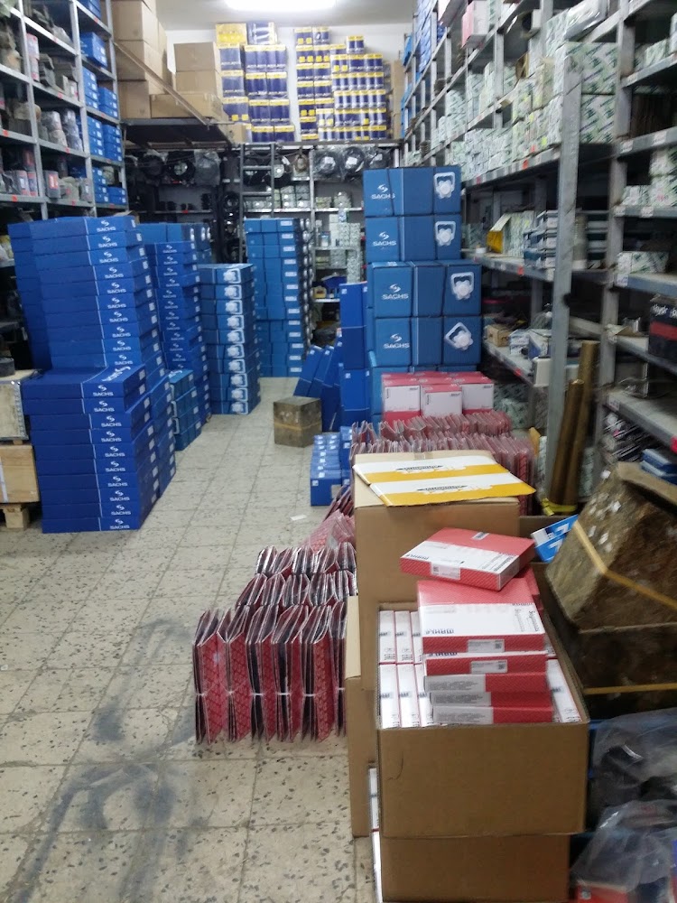 قطع غيار الحجيلان للشاحنات في القيصومة