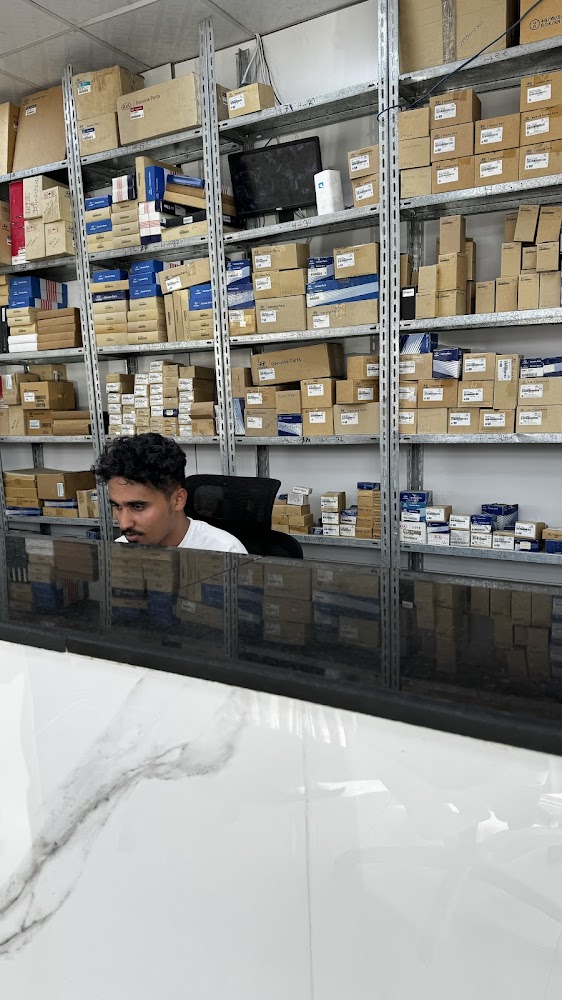 الحارثي لبيع قطع غيار السيارات الكورية هونداي كيا جنسس في الدلم