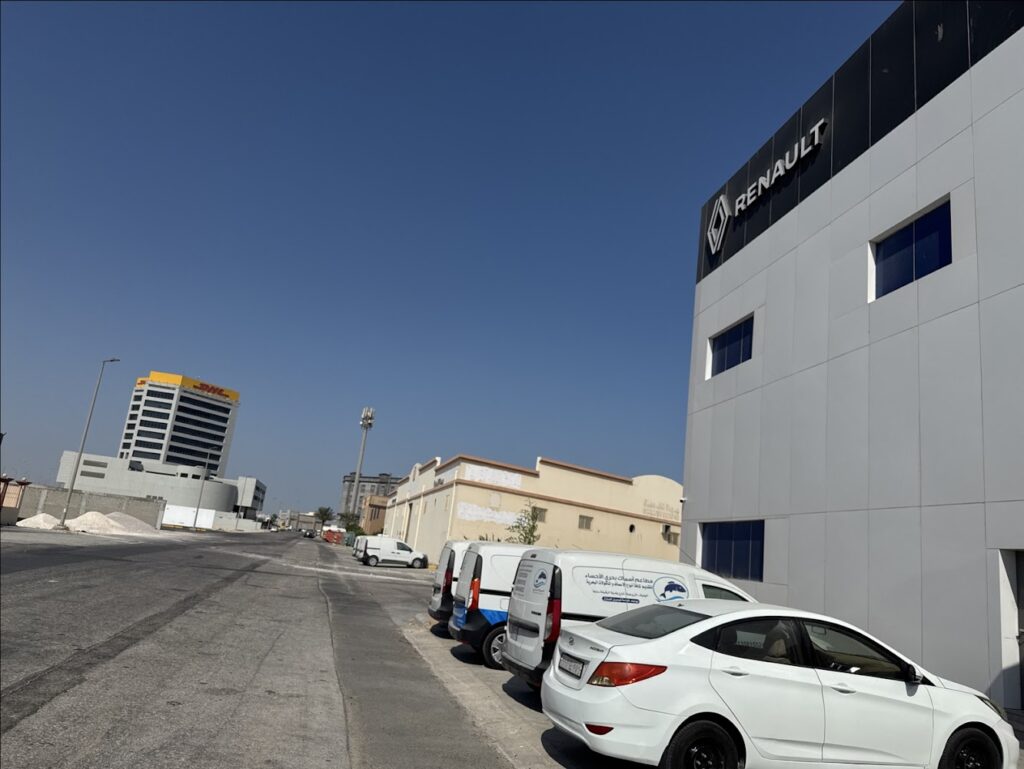 Renault genuine spare parts al khobar في الخبر