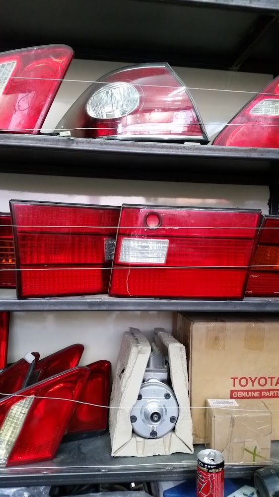 مركز دبي لقطع غيار لكزس المستعملة في الأحساء