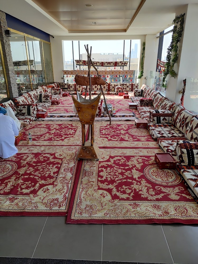 الصناعيه القديمه لقطع غيار السيارات في الدلم