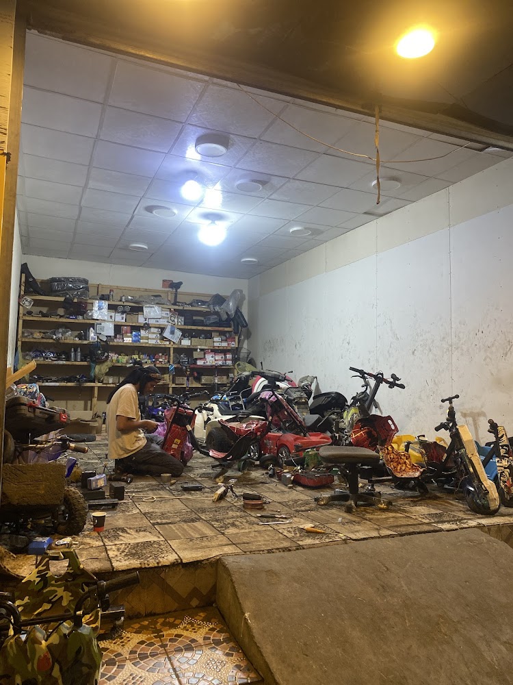 محل البندر لتصليح الدراجات في بيشة