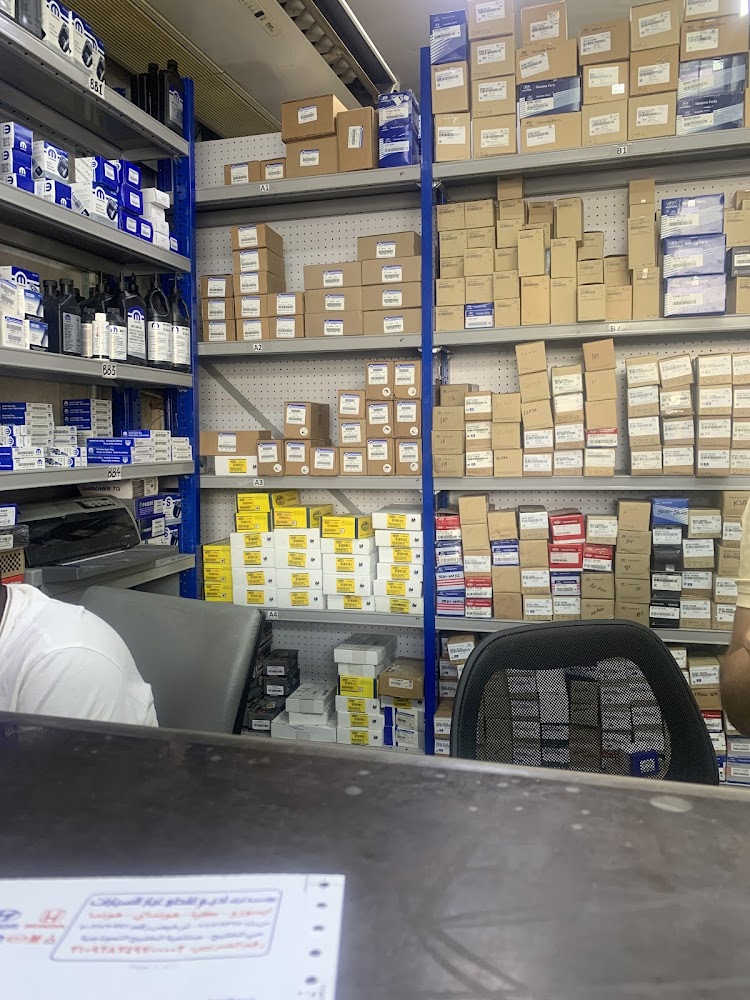 محل اديم لقطع غيار للسيارات في الدلم