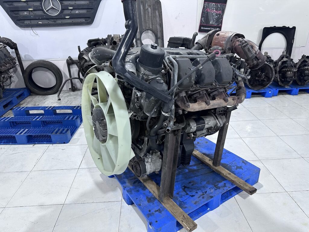 قطع غيار مستر بنز للشحنات في ضباء