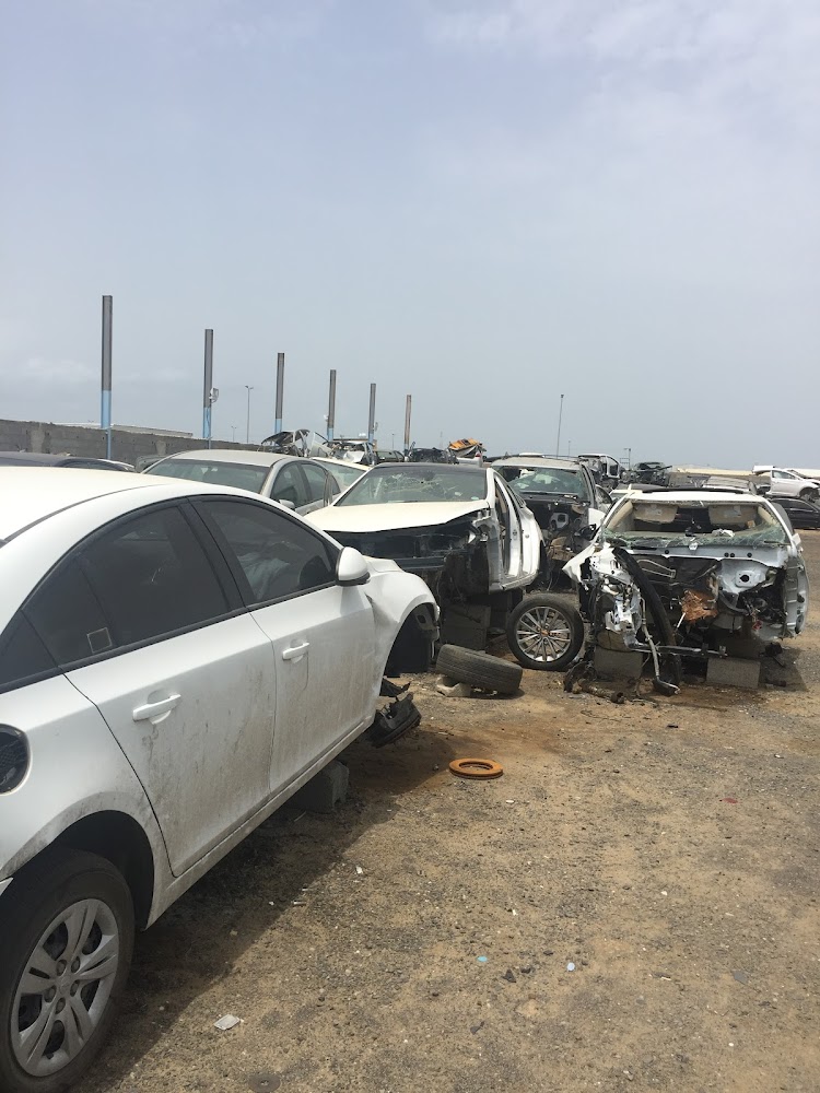 تشليح المنتخب للسيارات لشراء السيارات وبيع قطع غيار مستعمله في جازان