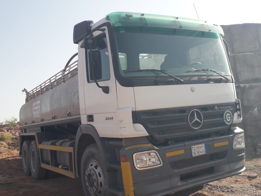 مركز الصناعية لبيع قطع غيار السيارات الامريكية في نجران